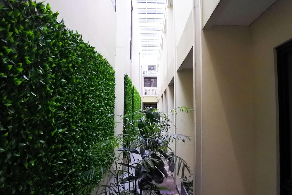 Sofyan Hotel Soepomo Jakarta Eksteriør bilde