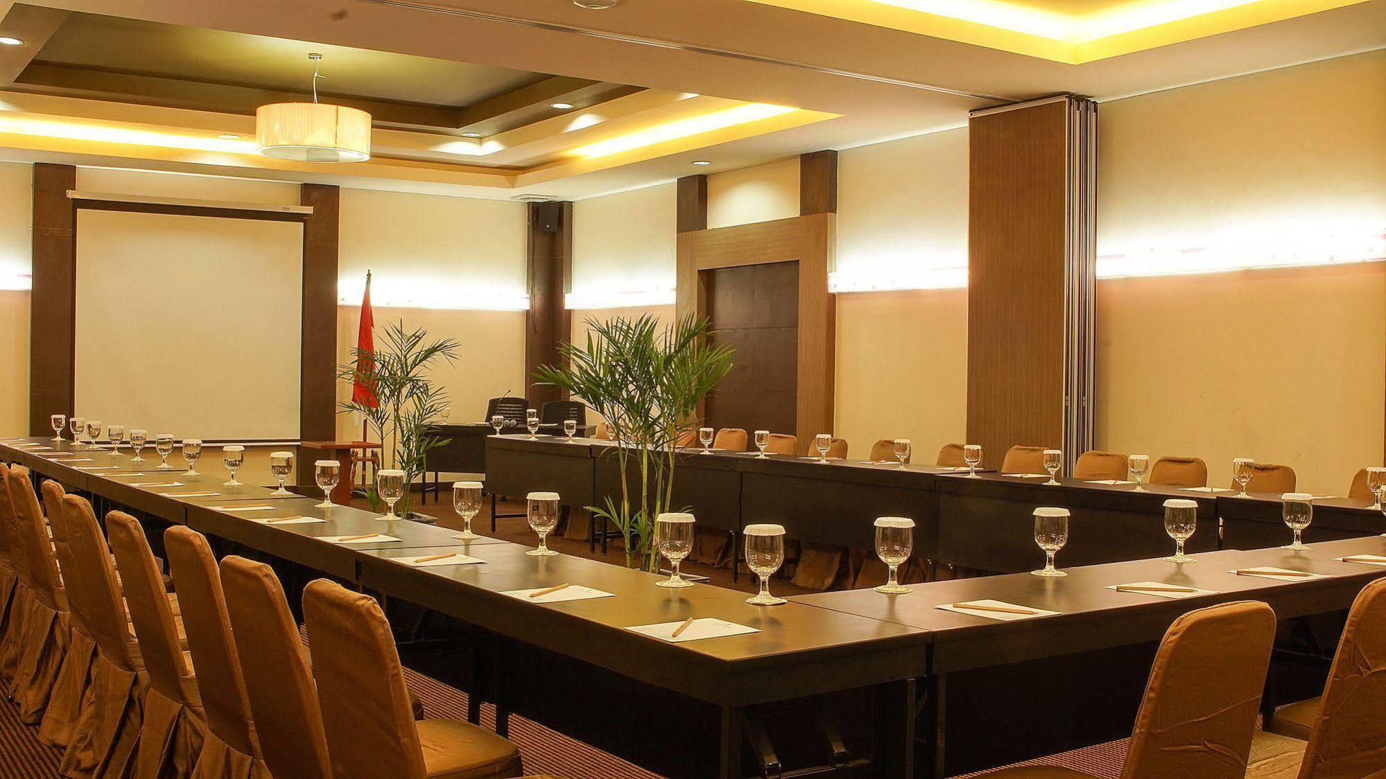 Sofyan Hotel Soepomo Jakarta Eksteriør bilde