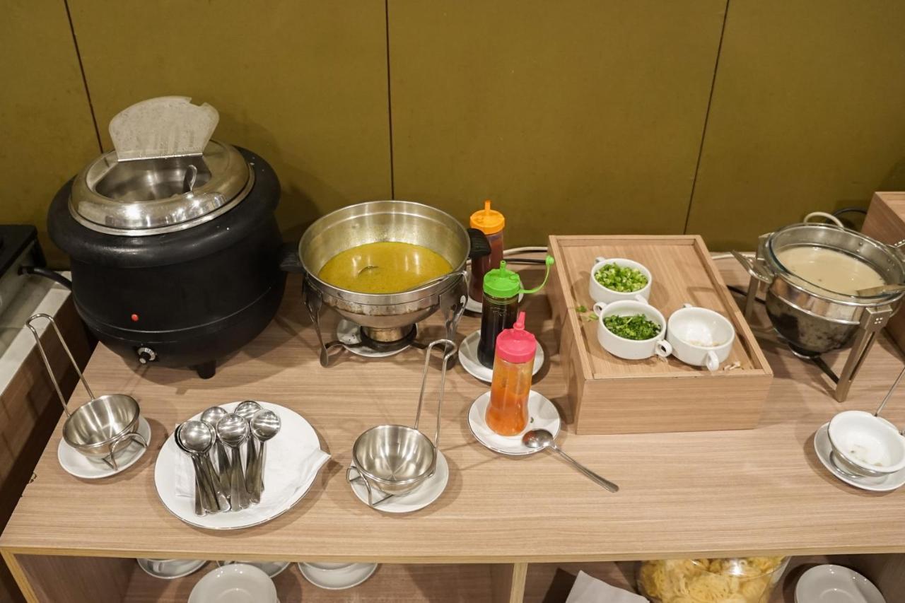 Sofyan Hotel Soepomo Jakarta Eksteriør bilde